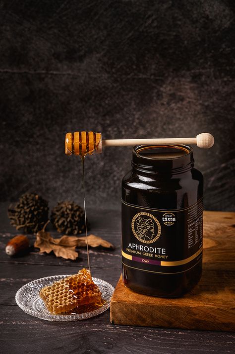 Honey Lifestyle Photography, Honey Still Life Photography, Honey Aesthetic Vintage, Honey Product Photography, Honey Shoot, Honey Business, Product Editorial, Honey Photography, Honey Brand