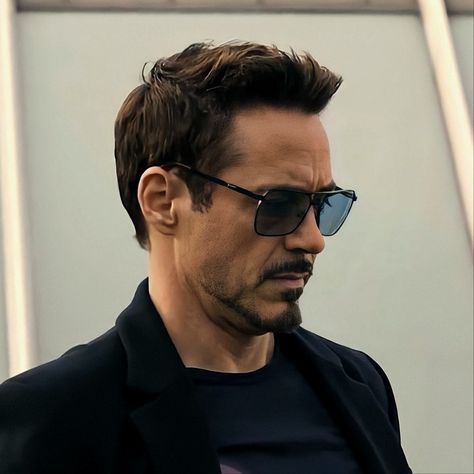 Tony Stark Drinking, Tony Stark With Glasses, Tony Stark Ironman 1, Iron Man Robert Downey Jr, Tony Iron Man, Anthony Stark, Tony Stark Age Of Ultron, Robert Downey Jnr, Toni Stark