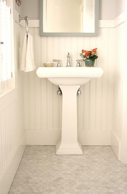 20 Pedestal Sink Backsplash Ideas to Blend Classic and Modern Looks Pedestal Sink Backsplash Ideas, Pedestal Sink Backsplash, Sink Backsplash Ideas, Back Splash Bathroom, Powder Room Pedestal Sink, Minimal Bathrooms, Sink Backsplash, Bathroom Pedestal Sink, Interior Paint Palettes