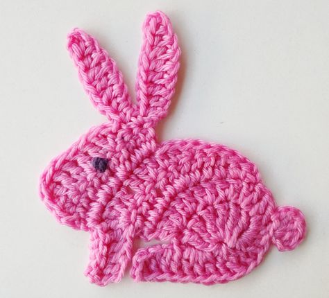 This adorable small bunny applique crochet pattern is wonderful for children's items or for Easter decoration! Rabbit Applique, Crochet Easter Bunny, Bunny Applique, Crochet Elephant Pattern, Rabbit Crochet, Small Bunny, Crochet Applique Patterns Free, Applique Tutorial, Crochet Chicken