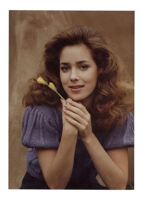 Lot # 486: BACK TO THE FUTURE (1985) - Pair of Marty McFly's Photographs of Jennifer Parker (Claudia Wells) Claudia Wells Back To The Future, Jennifer Parker Back To The Future, Jennifer Back To The Future, 80s Fashion Ideas, Claudia Wells, Back To The Future 1985, 90’s Outfits, 80s Fashion Trends, Marty Mcfly