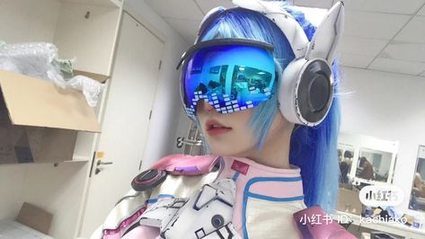 Cyberpunk Headphones, Aesthetic Tokyo, Uchuu Kei, Techwear Fashion, Futuristic Aesthetic, Cyberpunk Aesthetic, Cyberpunk Fashion, Space Girl, Fashion Aesthetics