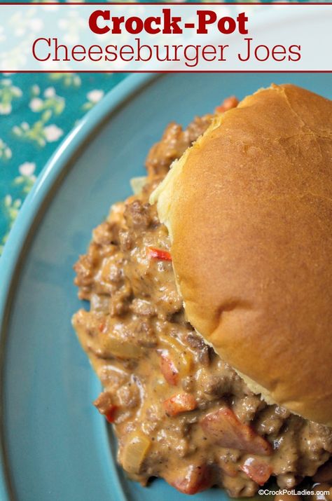 Crock-Pot Cheeseburger Joes - Enjoy this super simple and kid friendly recipe for Crock-Pot Cheeseburger Joes. Sort of like Sloppy Joes, only cheesy and so very yummy! [Low Calorie, Low Carb.| Low Fat, Low Sugar & only 5 Weight Watchers SmartPoints per serving!] #CrockPotLadies #CrockPot #SlowCooker #DinnerRecipes #KidFriendly #Frugal #GroundBeef Cheeseburger Joes, Crockpot Cheeseburger, Joe Recipe, Breakfast Low Carb, Recipes Simple, Crock Pot Slow Cooker, Diet Vegetarian, Crockpot Recipes Slow Cooker, Crock Pot Cooking