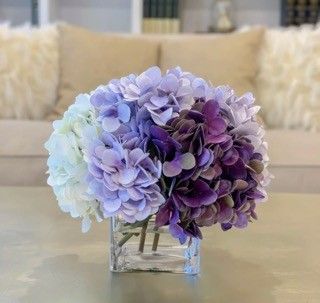 Centerpiece Purple Floral Centerpiece, Purple Floral Centerpieces, Purple Flower Centerpieces, Purple Spring Flowers, 40th Birthday Themes, Purple Wedding Decorations, Quinceanera Planning, Candle Wedding Centerpieces, Candle Wedding