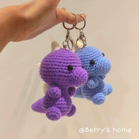 Crochet Stuffed Animals Keychain, Small Crochet Gifts For Boyfriend, Crochet Dragon Keychain, Crochet Animals Keychain, Couple Crochet Gifts, Crochet Dinosaur Keychain, Crochet Gift Boyfriend, Cute Crochet Gifts For Boyfriend, Crochet For Couples