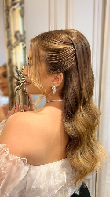 Hairstyle According To Dress, Bridesmaid Hair And Make Up, Hairstyle For Prom Long Hair, Hairstyles For Weddings Long Hair, Hair For Long Dress, Elegant Hairstyles For Women, Evening Gown Hairstyles Classy, Cute Hairstyles For Long Black Hair, Hair Inspo For Wedding