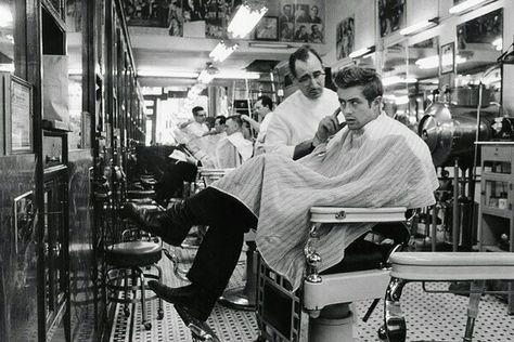 James Dean getting a haircut in 1955. Taken by Dennis Stock James Dean Haircut, 1950s Movie Stars, Dennis Stock, James Dean Photos, Jimmy Dean, James Dean, Magnum Photos, Hollywood Actor, Life Magazine