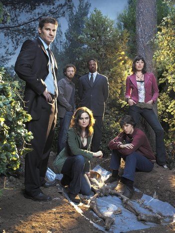 Bones (TV Series 2005– ) photos, including production stills, premiere photos and other event photos, publicity photos, behind-the-scenes, and more. John Francis Daley, Michaela Conlin, Bones Series, Seeley Booth, Bones Tv Series, Booth And Bones, Booth And Brennan, Bones Show, Bones Tv Show