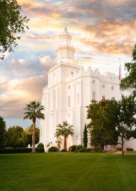 Historical Sites | St. George - Red Sands Vacations Saint George Utah, St George Temple, Nauvoo Temple, Lds Temple Pictures, Utah Vacation, Summer Sunrise, Utah Temples, Temple Pictures, St George Utah