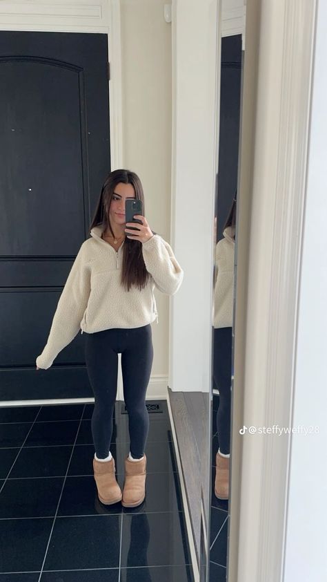 Fit Check Winter, Nike 270s Outfit, Winter Outfits No Jeans, Comfy Outfit Ideas Winter, Outfits For On Your Period, Brown Flair Legging Outfit, Lululemon Diamond Dye Leggings Outfit, What To Wear To The Rockettes, Meeting Bf Parents Outfit