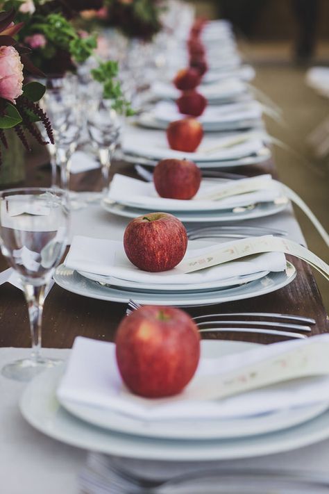 Apple Wedding Decor, Rosh Hashanah Table Setting, Rosh Hashanah Table Decorations, Rosh Hashana Table Setting, Apple Table Decor, Apple Table Decorations, Rosh Hashana Decorations, Apple Tablescape, Event Decor Table