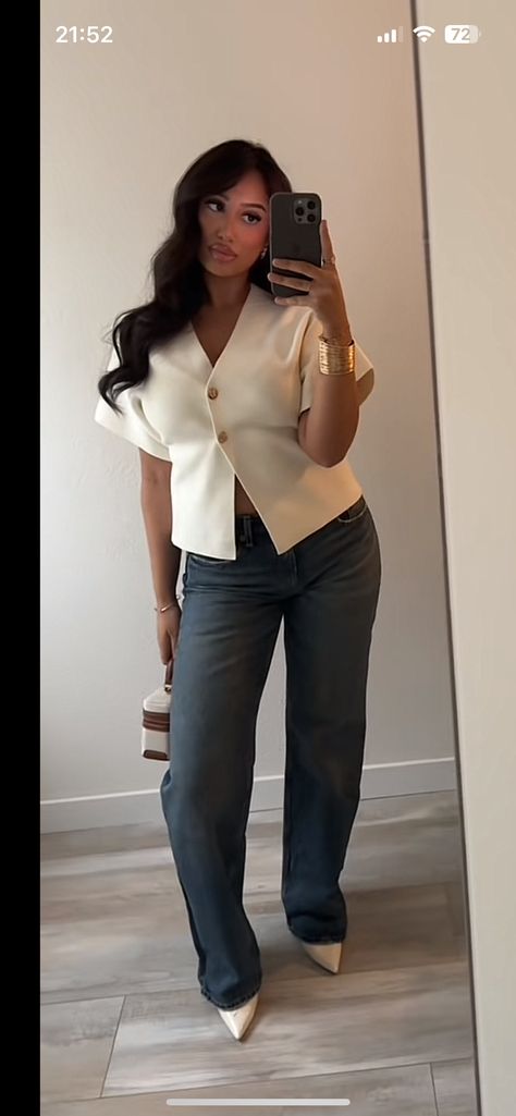 Elegant Fall Outfits Black Women, Sweater Slacks Outfit, Old Money Inspo Outfits Women, Dinner Outfits Birthday, Steak 48 Outfits, Clarke Peoples Outfits, Uni Presentation Outfit, Chic And Glamour Outfit, Casual Sweater And Jeans Outfit