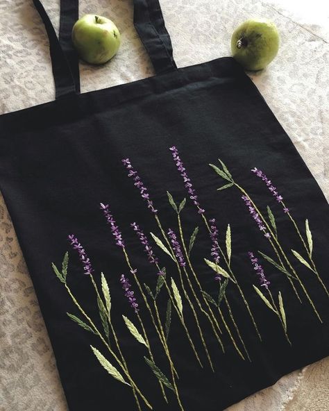 Clothes Embroidery Diy, Simple Hand Embroidery Patterns, Embroidered Tote Bag, Diy Embroidery Patterns, Handmade Embroidery Designs, Embroidery Stitches Tutorial, Pola Sulam, Hand Embroidery Projects, Embroidered Tote