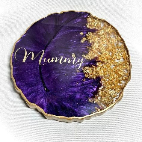 Personalized Resin Coasters, Mothers Day Resin Ideas, Resin Tray And Coaster Set, Resin Mothers Day Gifts, Resin Coasters Ideas, Nail Salon Names, Resin Business, Gift For Nanny, Resin Arts