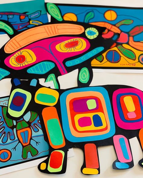 Patty Palmer on Instagram: “Do you know of Norval Morrisseau? ⠀⠀⠀⠀⠀⠀⠀⠀⠀ He was an Indigenous Canadian artist from Ontario, who created artwork based on cultural…” Native American Art Elementary, Indigenous Canadian Art, Norval Morrisseau Art Lesson For Kids, Indigenous Art For Kids Canada, Indigenous Art Projects, Indigenous Art For Kids, Norval Morrisseau Art, Morrisseau Art, Canadian Indigenous Art