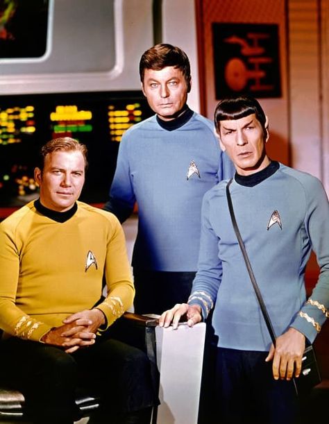 Star Trek Crew, Star Trek Uniforms, Star Trek Wallpaper, Star Trek Cast, Star Trek 1, Star Trek 1966, Star Trek Captains, Star Trek Beyond, Star Trek Original Series