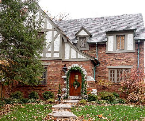 Tudor Color Schemes.  I love the number of lines & curves happening in Tudor homes.  I also love the use of Timber... Tudor Style Homes Exterior Color Schemes, Tudor Style Homes Exterior, Tudor Exterior Paint, Appalachian Horror, Tudor Exterior, Tudor House Exterior, English Tudor Homes, Tudor Houses, Tudor Homes