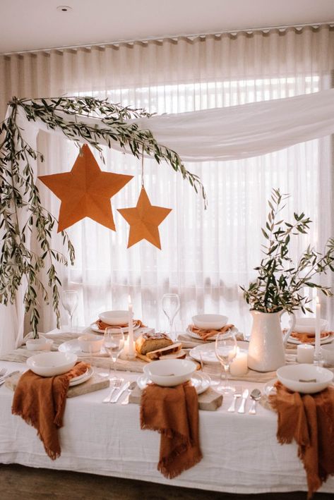 Make A Table Canopy-6 Table Canopy, Canopy Diy, Christmas Diy Ideas, Diy Canopy, Christmas Dinner Table, Tablescape Ideas, Make A Table, Simple Christmas Decor, Electric Candles