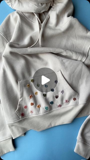 Embroidery Textiles, Weaving Embroidery, Hoodie Embroidery, Learning To Embroider, Denim Embroidery, Reverse Applique, Embroidery Hoodie, Contemporary Embroidery, Embroidery Videos