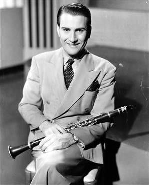 Trio Photoshoot, Artie Shaw, Jazz Trumpet, Musician Portraits, Old Hollywood Stars, Jazz Guitar, Jazz Band, Jazz Musicians, Music Photo