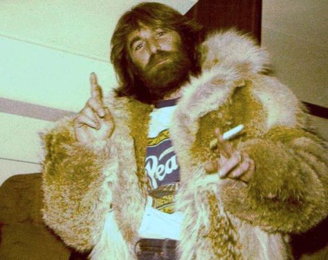 Denny, brother of Brian Flippin' Wilson Pacific Ocean Blue, Carl Wilson, Dennis Wilson, California Surfer, Beach Boy, 70s Aesthetic, Nice People, Beach Boys, The Beach Boys