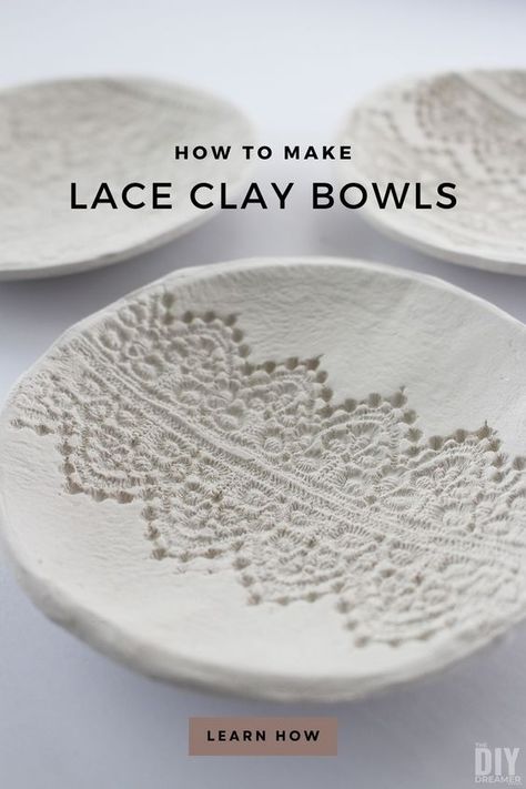 Learn how to make lace clay bowls by stamping lace onto clay. Easy tutorial using air dry clay. Easy Air Dry Clay Recipe, Air Dry Clay Holiday Projects, Air Dry Clay Useful Projects, Oven Dry Clay Ideas, Easy Air Dry Clay Projects Diy Tutorial, Pottery Basics, Air Dry Clay Ideas Easy, Stamping Clay, Clay For Beginners