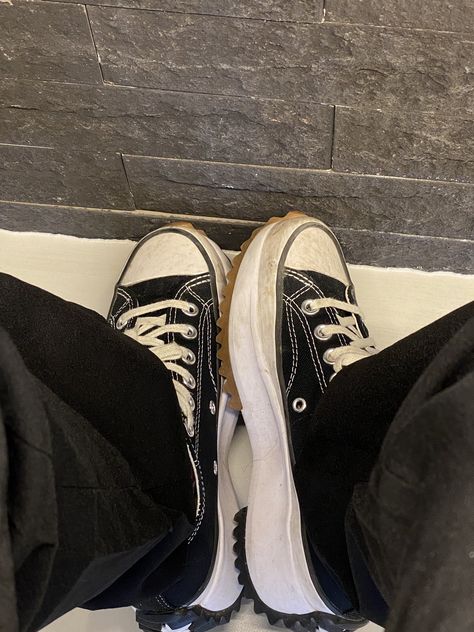 Han Jisung Shoes, Aesthetic Converse, Converse Aesthetic, Dark Grunge, + Core + Aesthetic, Cat Aesthetic, Vans High Top Sneaker, Han Jisung, Cool Tones