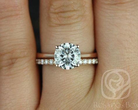 Solitaire Wedding Set, Round Solitaire, Diamond Wedding Sets, Round Engagement Rings, Forever One Moissanite, Wedding Rings Unique, Wedding Board, Bridal Set, Moissanite Diamonds