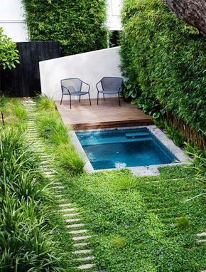 Would you like to have your own pool at a low price or on a budget? Then go to rexgarden.com now and see the best reviews so you can get the pool of your dreams without spending a lot of money. #homedecor #pool #garden #poolideas #pooldesign Small Inground Pool, Kleiner Pool Design, Pools For Small Yards, Small Swimming Pools, Small Pool Design, Small Pools, Backyard Pool Designs, Swimming Pools Backyard, Small Pool