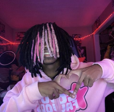 I Heart Dread Heads Pfp, Male With Dreads Drawing, Cute Dread Heads With Braces, Y2k Dreadheads, I Heart Dreadheads Pfp, Black Guys With Dreads, Dreads Aesthetic, Haircuts For Winter, Short Haircuts For Guys