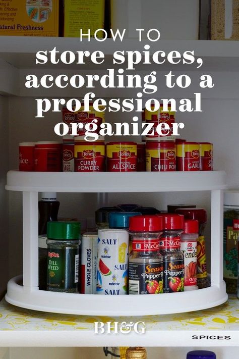 Kitchen Spice Organization Cabinets, Spice Shelf Organization, How To Store Spices, Organize Spice Cabinet, Storing Spices Organizing Ideas, Pantry Spice Organization, Spices Organization Ideas, Spice Rack Ideas Cabinet Organization, How To Organize Spices