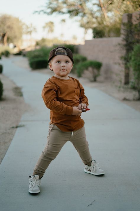 Khaki Joggers, Joggers Outfit, Boys Fashion, Stretch Chinos, Preschool Outfits, Wild Child, Boy Clothes, Chino Pants, Style Mistakes