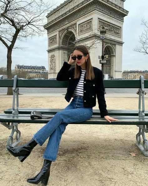 Dinner Outfit Casual, Parisian Outfits, Old Money Fashion, Paris Winter, Money Fashion, Looks Jeans, Summer Office, Europe Outfits, Winter Fashion Outfits Casual