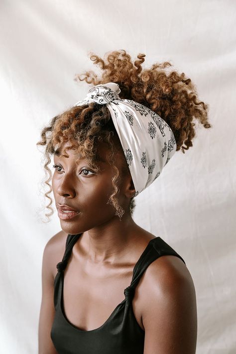 14 Satin Hair Scarf Picks That Will Upgrade Even the Laziest Outfit - Lulus.com Fashion Blog Satin Hair Scarf, Headwrap Hairstyles, Hair Scarf Styles, Head Scarf Styles, Natural Hair Styles Easy, Penteado Cabelo Curto, Bandana Hairstyles, Hair Scarf, Hair Wraps