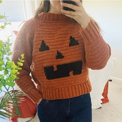 Fall Sweaters Crochet, Crochet Pumpkin Sweater, Jackolantern Crochet, Crochet Halloween Outfit, Crochet Halloween Clothes, Halloween Sweater Crochet, Crochet Autumn Sweater, Halloween Crochet Sweater, Fall Crochet Clothes