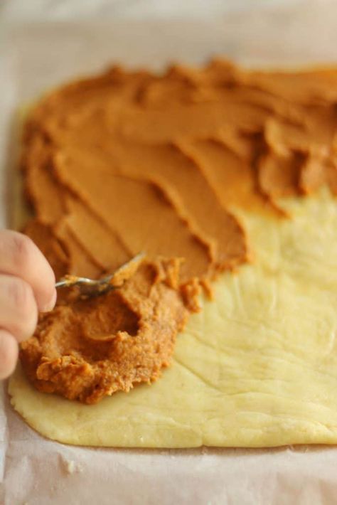 Keto Pumpkin Cinnamon Rolls Cloud Bread Pumpkin Roll, Keto Pumpkin Cinnamon Rolls, Keto Pumpkin Roll, Keri Recipes, Gluten Free Pumpkin Roll, Pumpkin Rolls, Keto Thanksgiving, Keto Cinnamon, Keto Treats