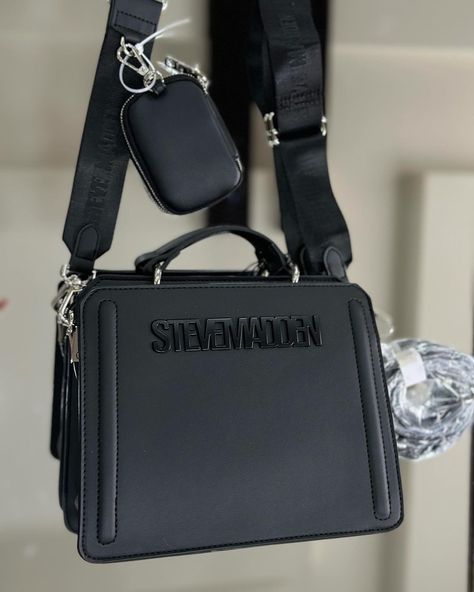 Steve Madden Purse Handbags, Steve Madden Purse, Handbag Essentials, Girly Bags, Steve Madden Bags, Fancy Bags, Pretty Bags, Gift List, Cute Bags