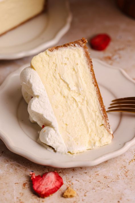 The BEST Cheesecake Recipe (New York style) Ultimate Cheesecake Recipe, Best Ever Cheesecake, Bake With Zoha, Best Cheesecake Recipe Ever, Savory Cheesecake Recipes, Cheese Cakes Recipes Classic, Creamy Cheesecake Recipes, Cheesecake Sandwich, Champagne Cheesecake