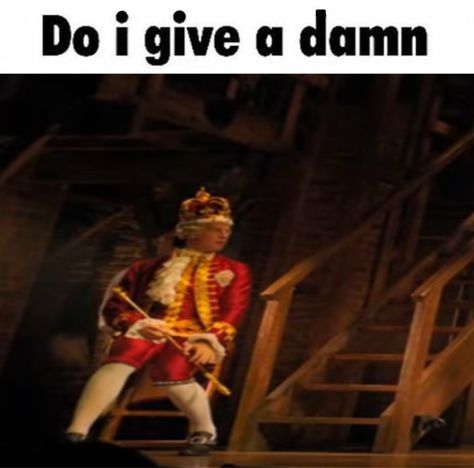 Cursed Hamilton Images, Hamilton Reaction Pics, King George Hamilton, Hamilton Memes Funny, George Hamilton, Hamilton Memes Tumblr, Jefferson And Hamilton Memes, Alexander Hamilton Memes Funny, Jonathan Groff