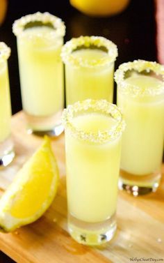 Lemon Drop Shots, Lemon Drink, Fresh Drinks, Shot Recipes, Classic Cocktail, Alcohol Drink Recipes, Drinks Alcohol Recipes, Alcohol Recipes, Lemon Drop