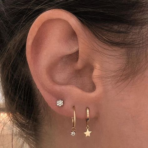 3 Ear Piercings, Piercing Lobe, Minimalist Ear Piercings, Second Ear Piercing, Piercings Ear, Ear Lobe Piercings, Inexpensive Jewelry, Cool Ear Piercings, Pretty Ear Piercings