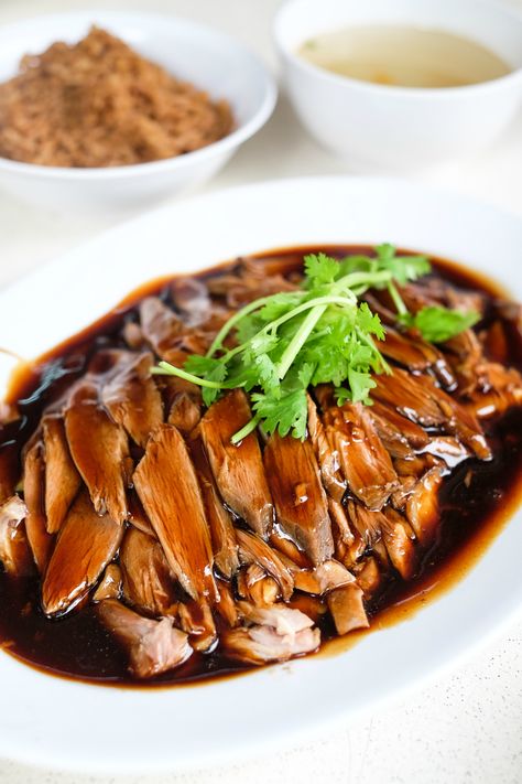 Duck Rice Recipes, Yacht Meals, Arabian Recipes, Duck Dish, Duck Rice, Rice Menu, Braised Duck, China Food, Brown Sauce