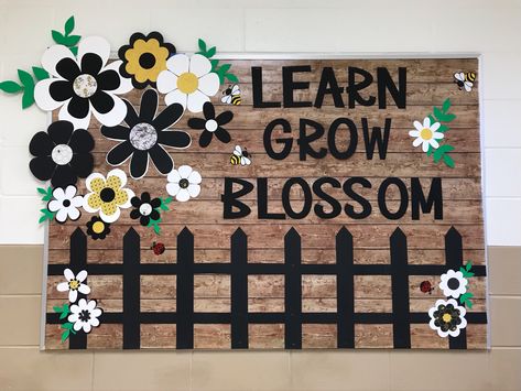 Learn Grow Blossom Bulletin Board, Growing Together Bulletin Board, Ready Set Grow Bulletin Board, Ready To Grow Bulletin Boards, Plants Bulletin Board Ideas, Growing Leaders Bulletin Board, Bloom Bulletin Board Ideas, Growing Greatness Bulletin Board, Growing Greatness School Theme