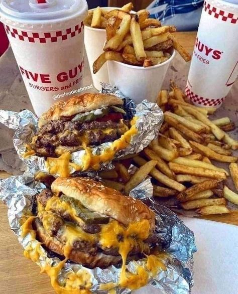 Five Guys Cajun Seasoning Recipe, Five Guys Milkshake, Five Guys Aesthetic, Five Guys Fries, Five Guys Burger Recipe, Guys Photoshoot, Cajun Fries Recipe, Five Guys Burger, Five Guys Burgers