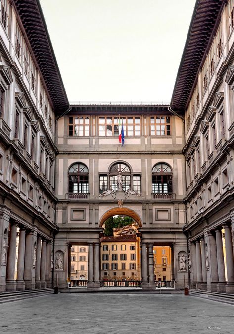 Italy Winter, Uffizi Gallery, The Genius, Italy Vacation, Cultural Experience, Vacation Places, Florence Italy, Amazing Architecture, Italy Travel