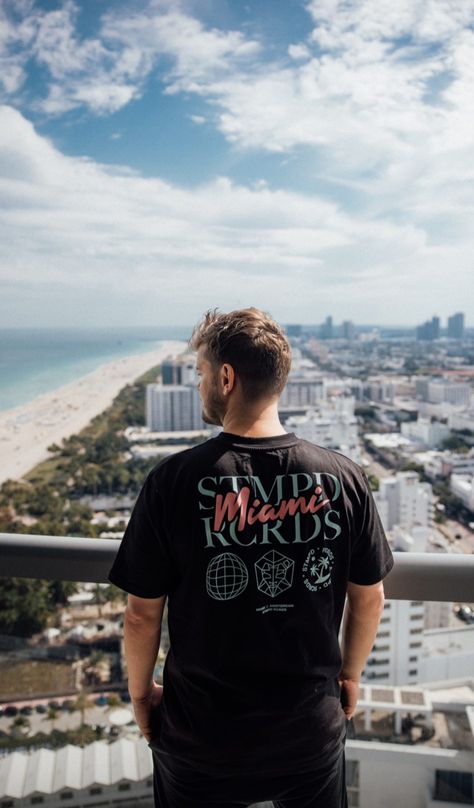 Martin Garrix Wallpaper, Martin Garrix Concert, Martin Garrix, Best Dj, Musician, Dj, Concert, Mens Tshirts