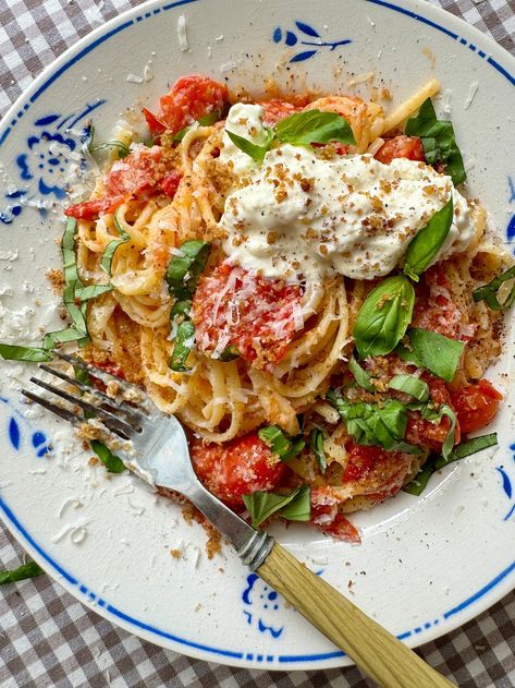 Tomato butter pasta: The only pasta dish you need in your life. Tomato Butter Pasta, Tomato Butter, Flakey Salt, Big Tomato, Butter Pasta, Pasta Dish, Basil Leaves, Linguine, Dinner Tonight