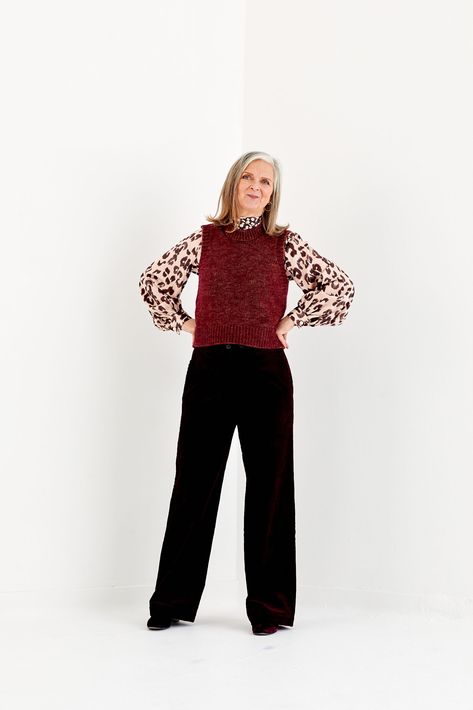 Two ways to wear a knitted tank top (sweater vest) Sparkly Socks, Kate Jones, Autumn Knitwear, Statement Blouse, Velvet Sweater, Cord Trousers, Beautiful Scarf, Tank Top Outfits, Leopard Print Blouse