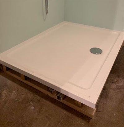 Shower Tray Ideas, Basement Bathroom Remodeling, Diy Doctor, Standing Shower, Support Beams, Bathroom Diy, Shower Bases, Diy Shower, Shower Pan