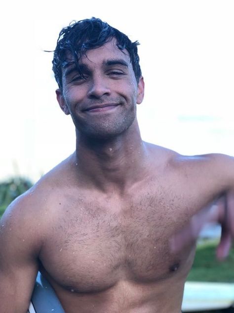 Jordi Webber (@jordilegit) Jordi Webber, Gold Power Ranger, Power Rangers Ninja Steel, Power Rangers Ninja, Minimalist Men, Power Ranger, Friends Mom, Hair Color Dark, Shirtless Men